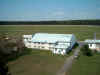 pohled na letištní hangár (57882 bytes)